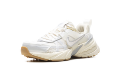 V2K Run WMNS "White Photon Dust Fir" FD0736 108