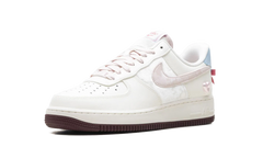 Nike Air Force 1 WMNS "Valentine's Day (2026)" IQ4937 161