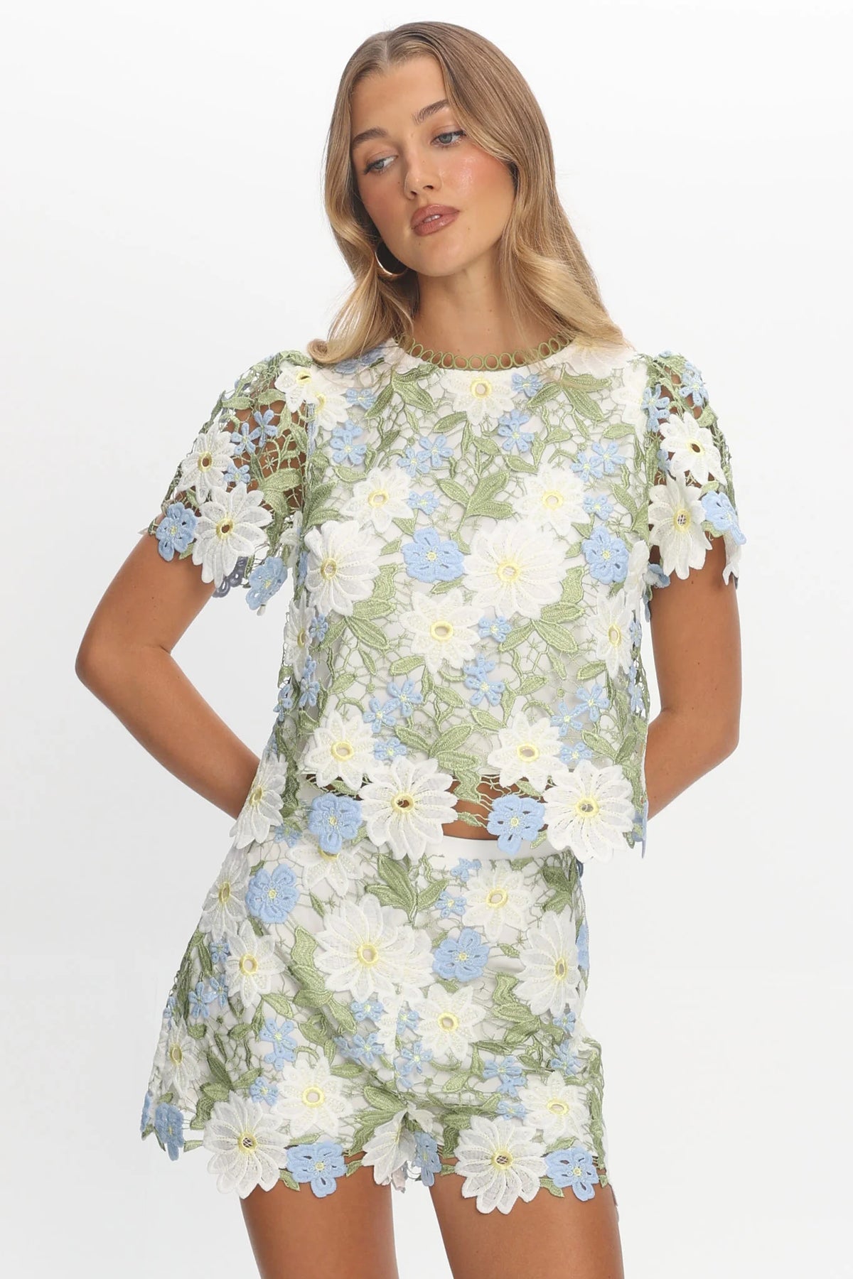 Heatwave Embroidered Shorts Floral Green